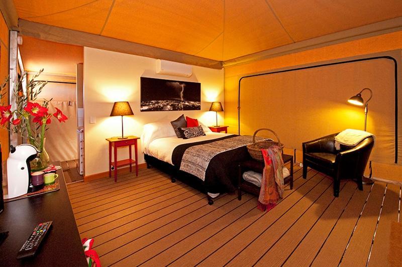 Squeakywindmill Boutique Tent B&B Алис-Спрингс Экстерьер фото